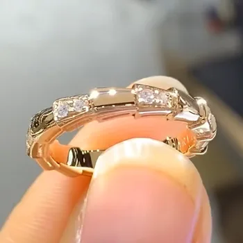 Buyee Klassiske Kvindelige Ring 4mm Bredde Slange med Skinnende Ziron 925 Sterling Sølv Mærke Ring for Kvinder Mode Bryllup Smykker