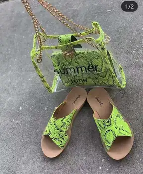 Fabrikken Direkte 2019 Nye Europa Kvinders Tøfler Nigeria Indendørs Runde Hoved Sandaler Vilde Mode Snake Udskrive Dias Dame Sko