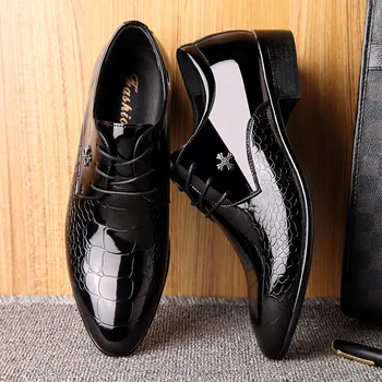 Nye italienske oxford sko til mænd luksus herre patent læder bryllup sko herre spids tå kjole sko classic derbies 871