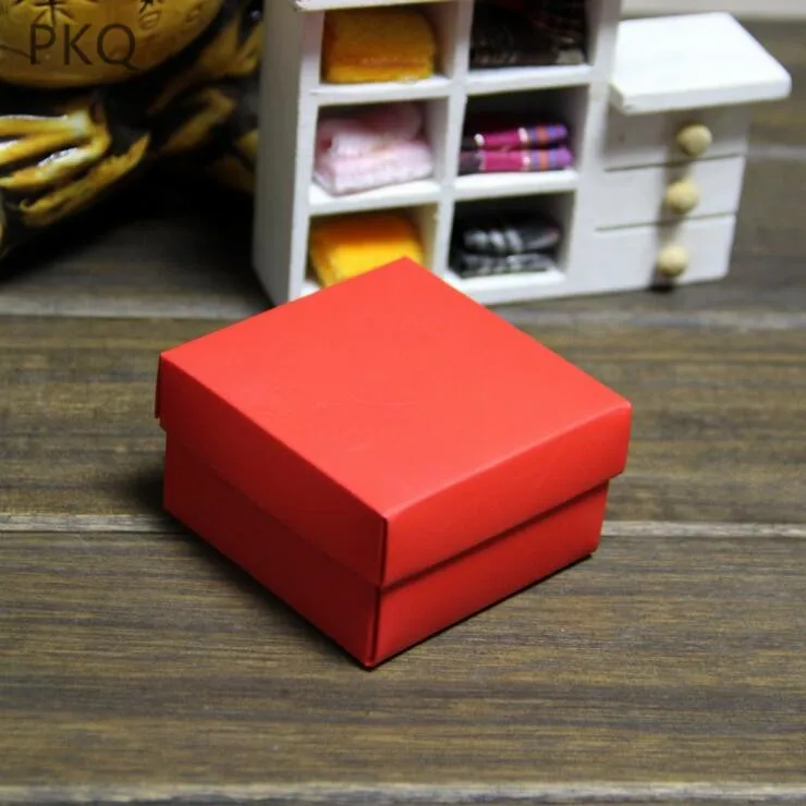 100pcs farve gave indpakning små kasser til bryllup part rød farve gave bryllup max farvet pap kasser