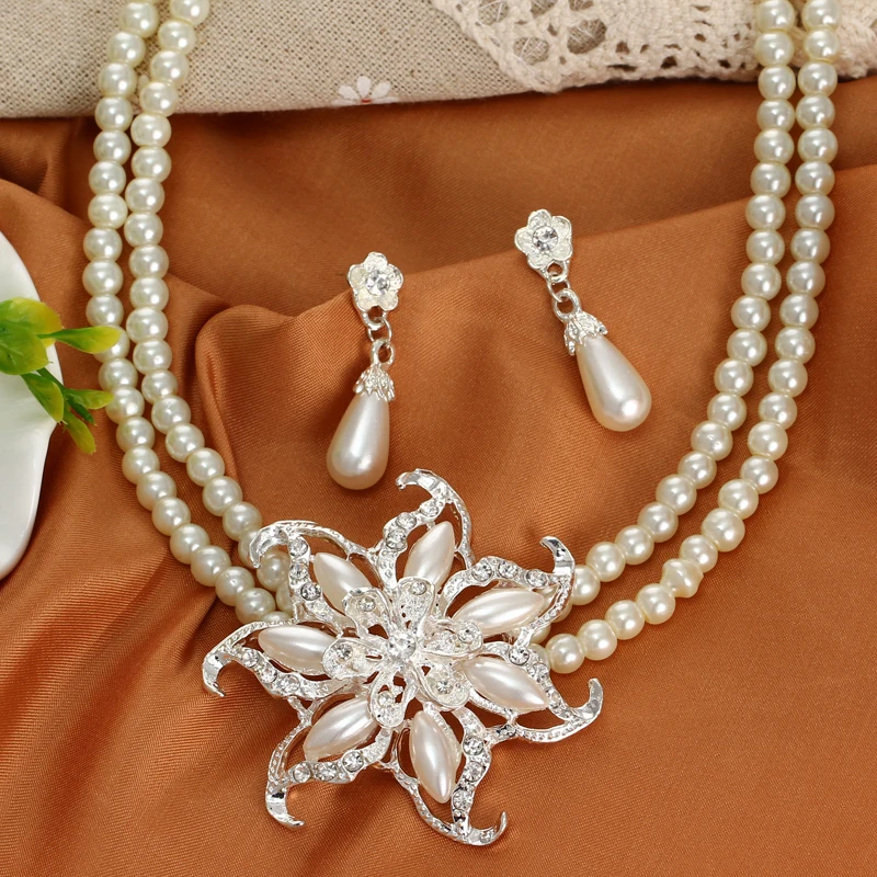 Bryllup engagement simuleret perle smykker sæt blomst rhinestone krystal halskæde krave og stud øreringe