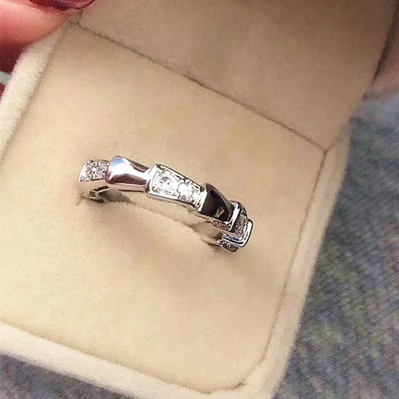 Buyee Klassiske Kvindelige Ring 4mm Bredde Slange med Skinnende Ziron 925 Sterling Sølv Mærke Ring for Kvinder Mode Bryllup Smykker
