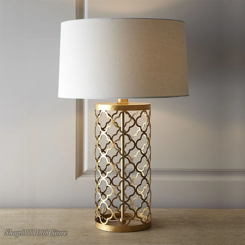 Det moderne golden bordlamper Nordiske stue LED hollow strygejern bordlampe sengelampe, Høj Kvalitet og Enkel kreativ Indretning og Inventar