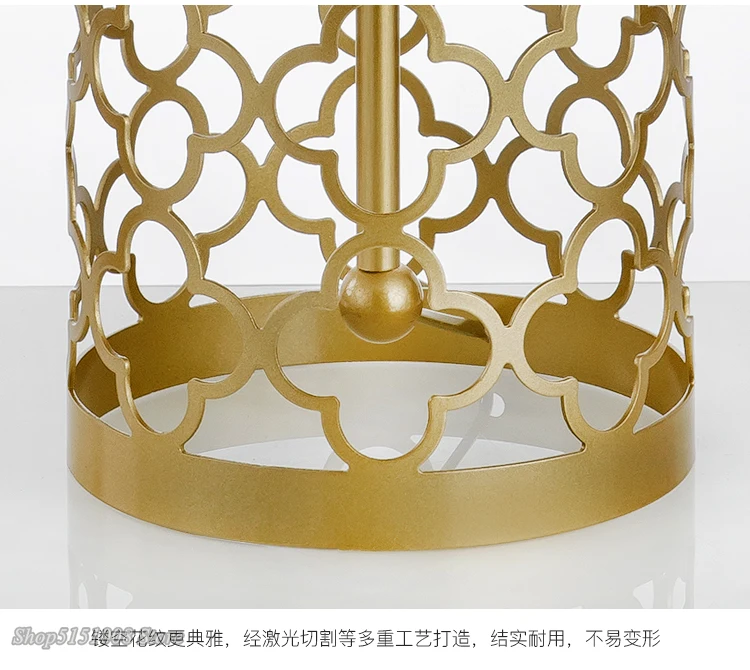 Det moderne golden bordlamper Nordiske stue LED hollow strygejern bordlampe sengelampe, Høj Kvalitet og Enkel kreativ Indretning og Inventar