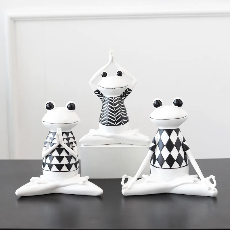 Drop Shipping Frog Yoga Dekorative Hjem Bordplade Figurer Harpiks Frøer Håndværk Stue Søde Dyr Figur TV Ark Model