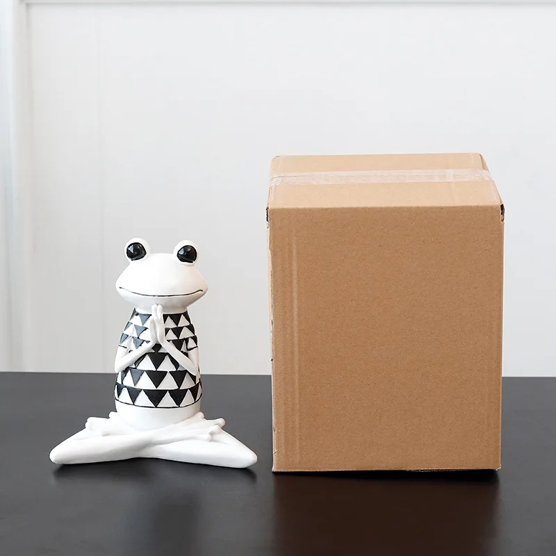 Drop Shipping Frog Yoga Dekorative Hjem Bordplade Figurer Harpiks Frøer Håndværk Stue Søde Dyr Figur TV Ark Model