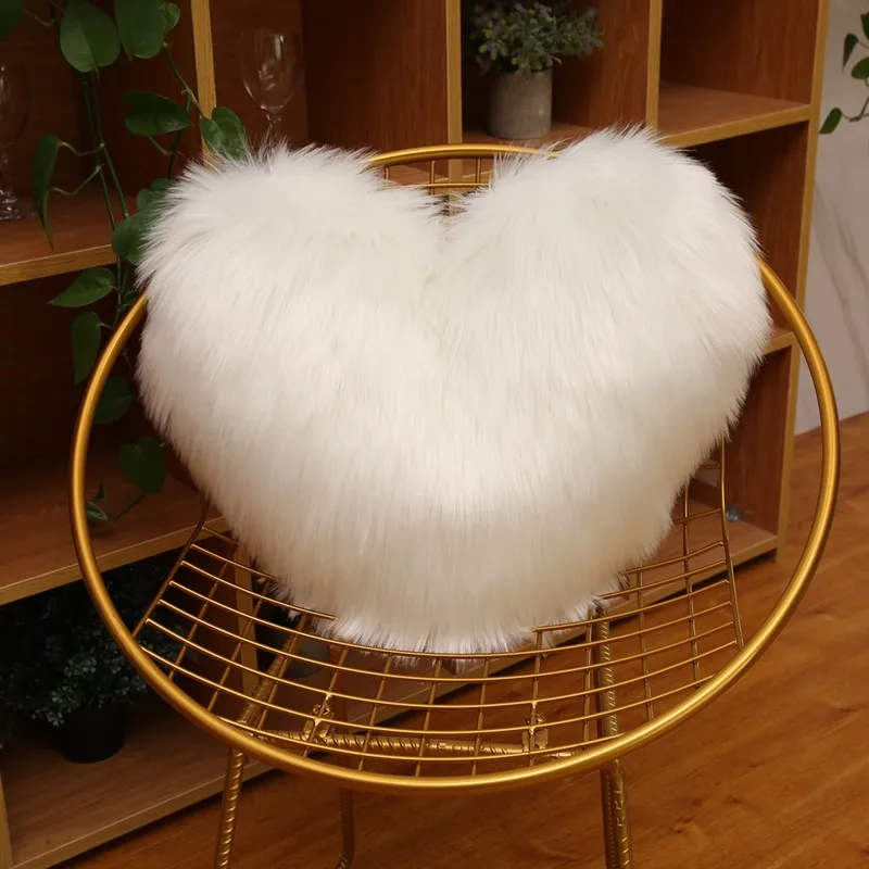 Hjerte-Formet Faux Fur pudebetræk Dekorative Smide Pude Dække For Sofa Enkelt Side Faux Fur Seude Tilbage pudebetræk 40 × 50cm