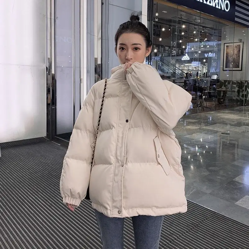 Koreanere 2021 Vinter Frakke Kvinder Hooded Solid Black White Female Varm Tykkere Ned Jakke Løs Oversize Dame Kort Parkacoats