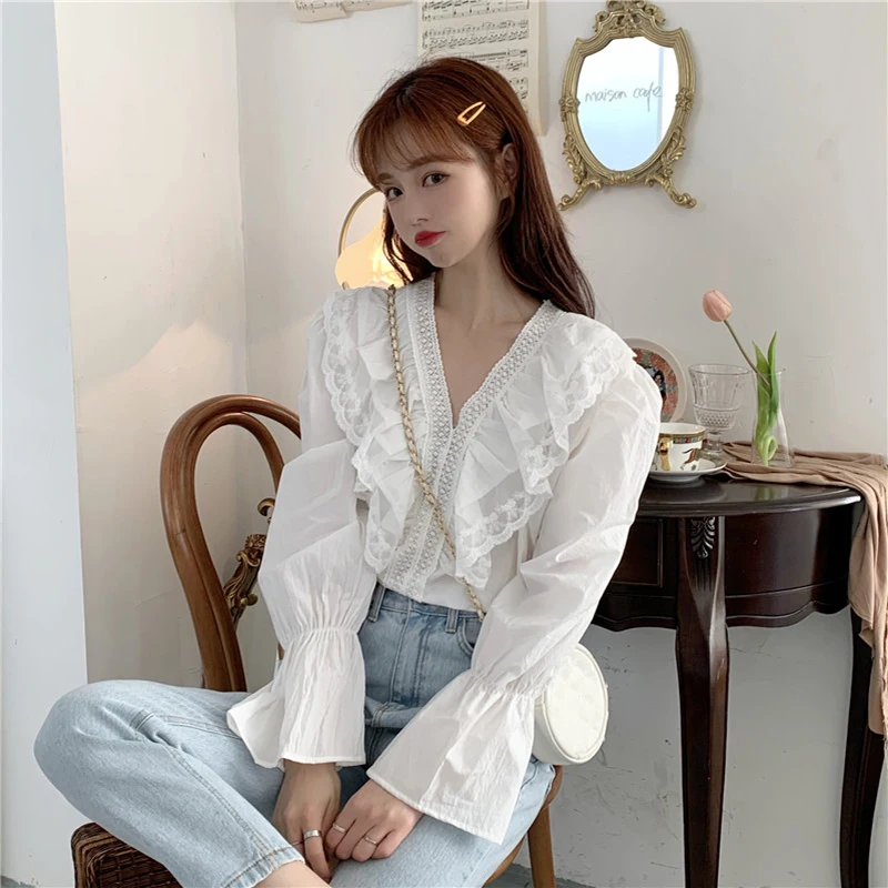 Koreansk Stil 2020 Forår Sommer Ny Sød Bluse Blonder Patchwork V-Hals Design-Shirt Blusas Søde Puff Ærme Løs Studerende Shirt