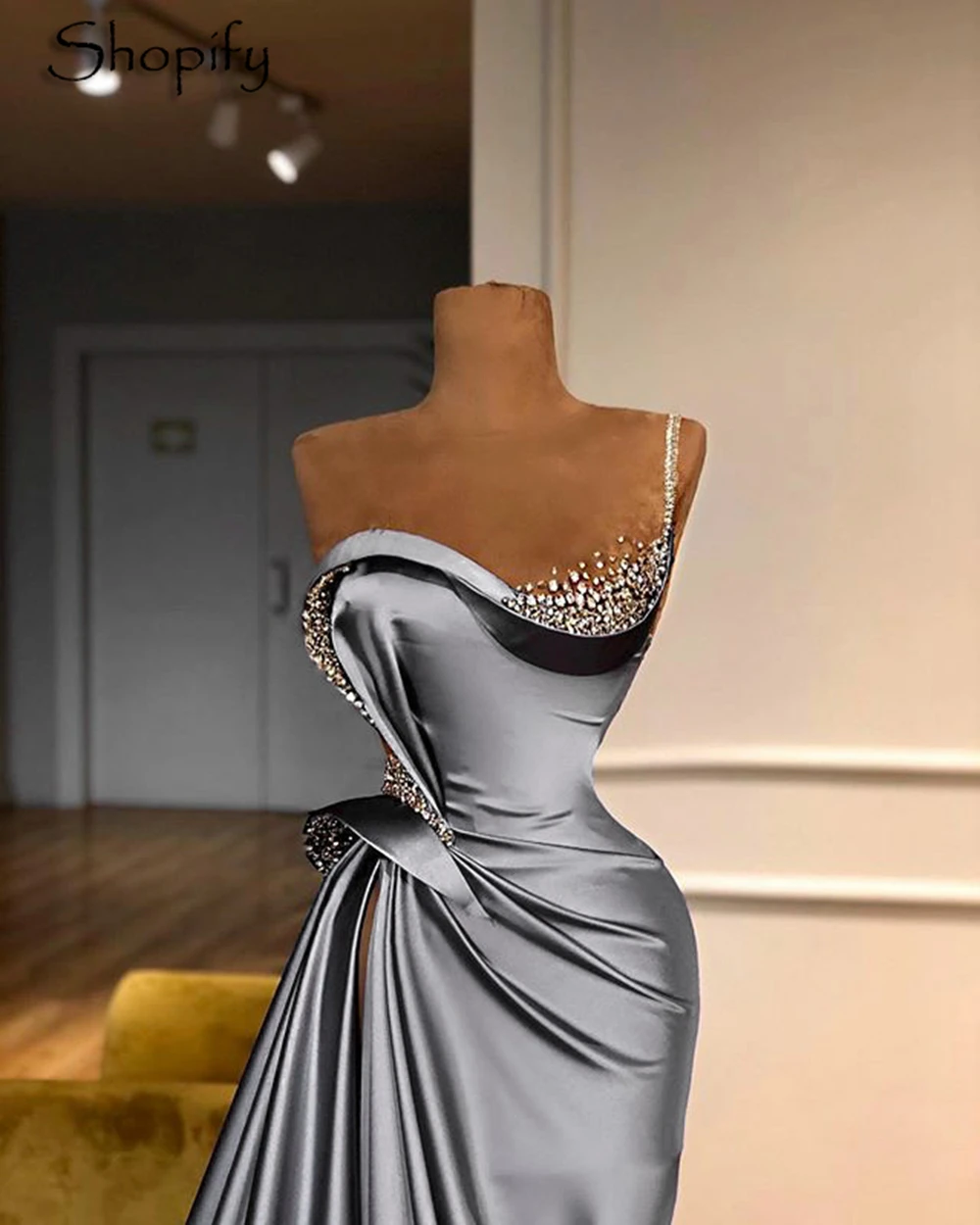 Lange Sølv Aften Kjoler 2020 Havfrue Stil Elegant Høj Slids Beaded Dubai Kvinder Afrikanske Satin Formelle Kjoler