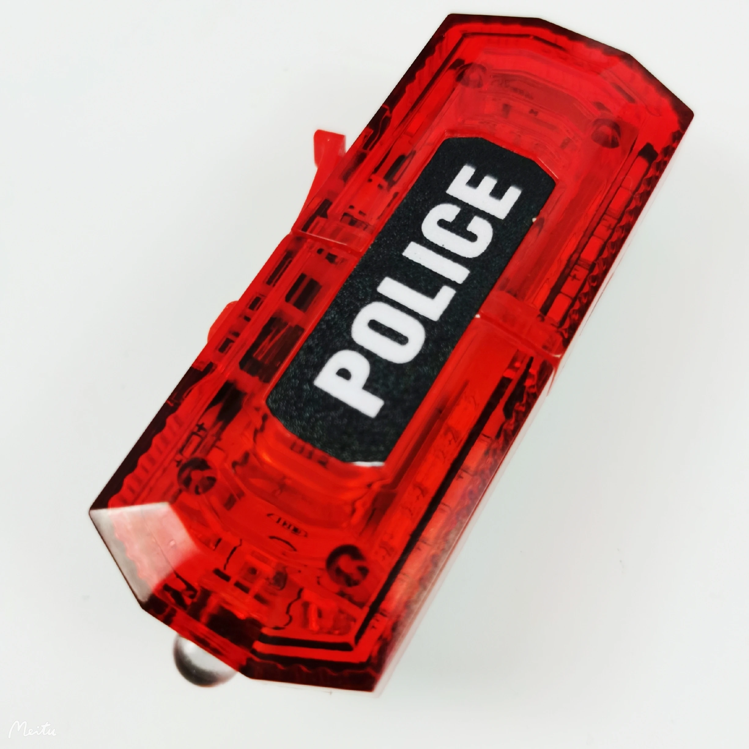 LED Full Red Multifunktions Aluminium Clip Genoplade Flash-Advarsel Alarm Skulder Politiet Lys indbygget Batteri 500M Invisable