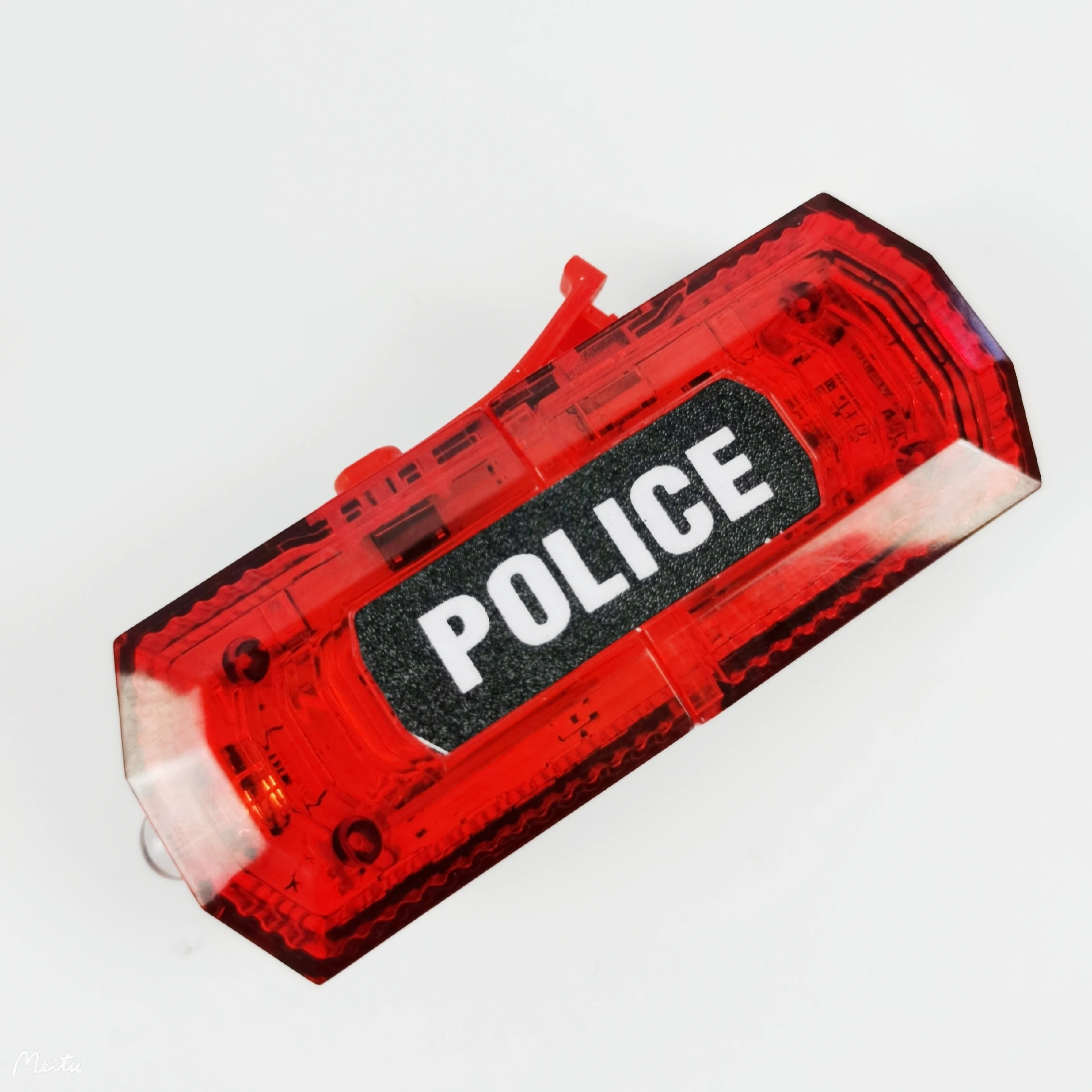 LED Full Red Multifunktions Aluminium Clip Genoplade Flash-Advarsel Alarm Skulder Politiet Lys indbygget Batteri 500M Invisable