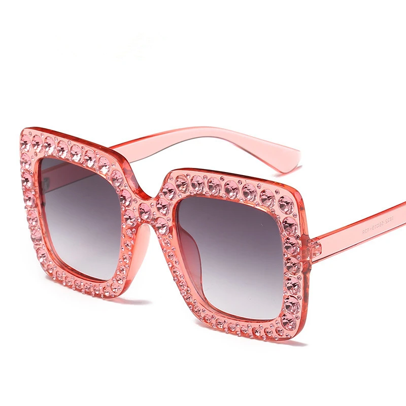 Luksus Square Solbriller Kvinder Italien Brand Designer Diamond Sol briller Damer Vintage Overdimensionerede Nuancer Kvindelige Goggle Briller