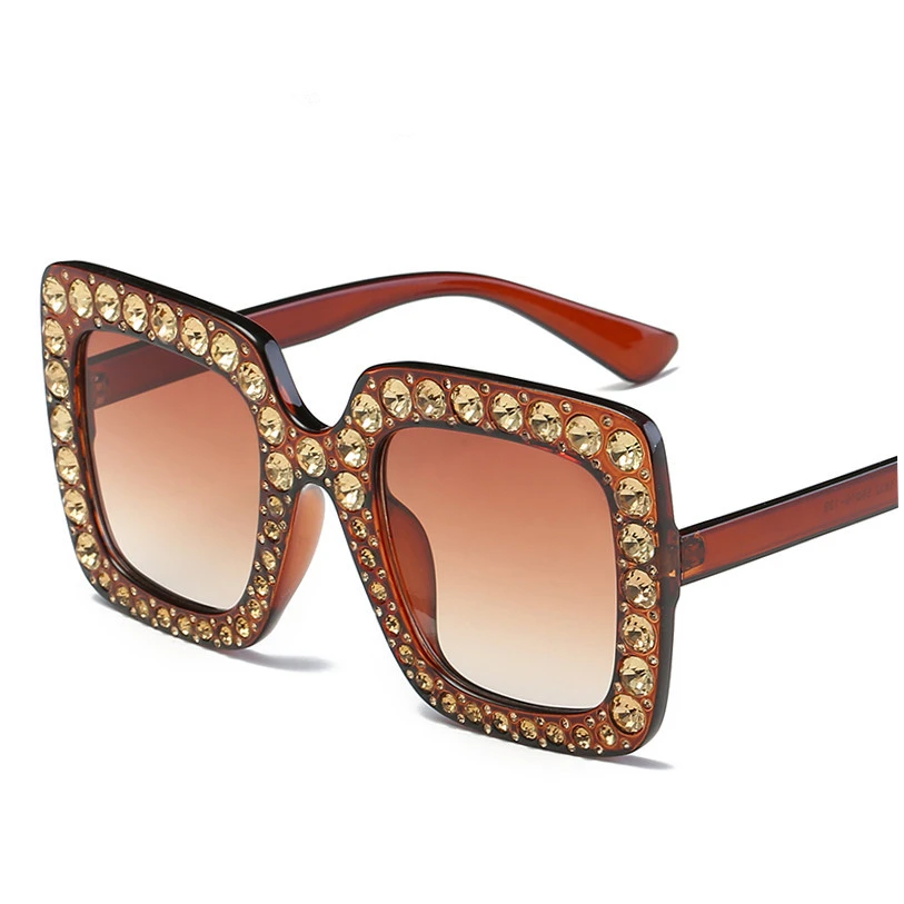 Luksus Square Solbriller Kvinder Italien Brand Designer Diamond Sol briller Damer Vintage Overdimensionerede Nuancer Kvindelige Goggle Briller