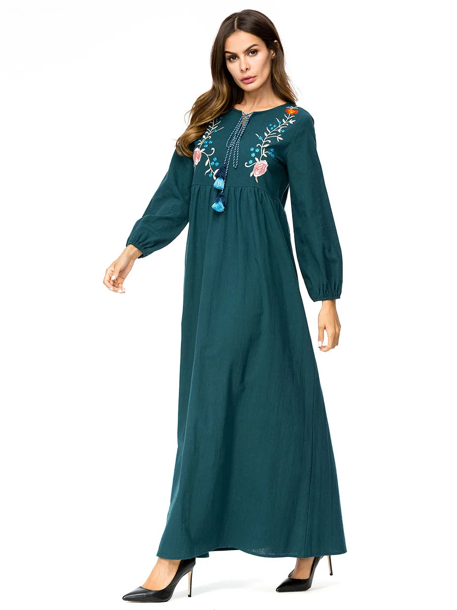Mellemøstlige Muslimske Vetement Femme Europæiske Og Amerikanske Tall Lang Nederdel Firkantet Krave Enkel Broderet Etnisk Stil Kjole