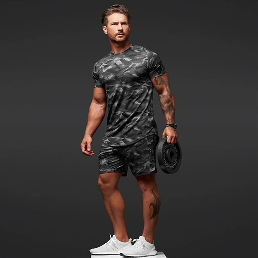 Nye mandlige Træningsdragt mænd Mode Sportslige Suit T-shirt + shorts Sæt Camouflage Sweatshirt Sweatpants Herre mærke fitness Tøj