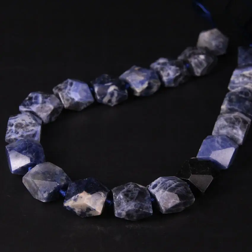 På En Naturlig Blå Sodalite Facetteret Firkantet Plade Nugget Løse Perler,Klippe Sten Perler Mekanisk Skive Vedhæng Smykker Engros